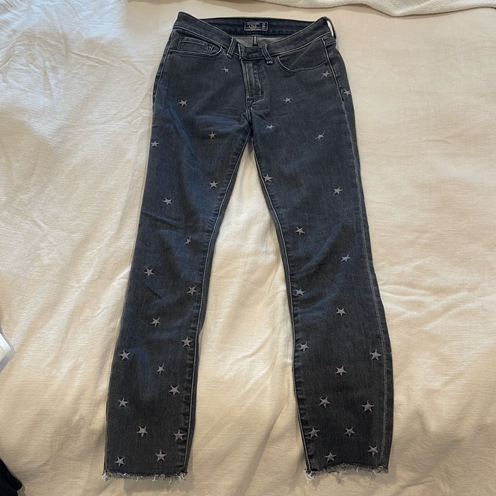 Abercrombie & Fitch black mid-rise super skinny ankle jeans w embroidered stars